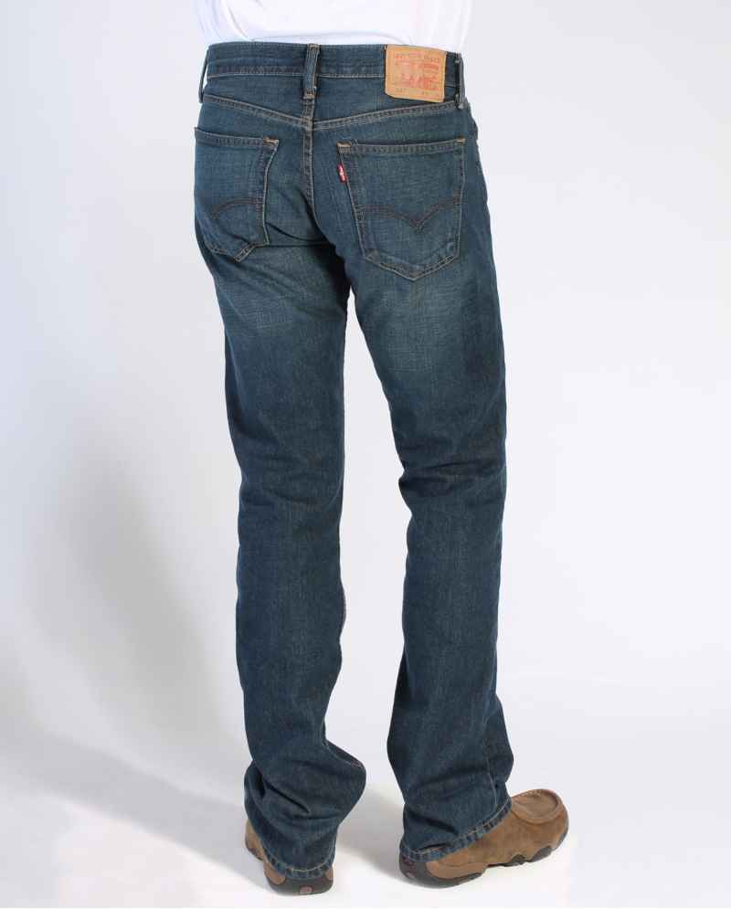 527 low boot cut levi's