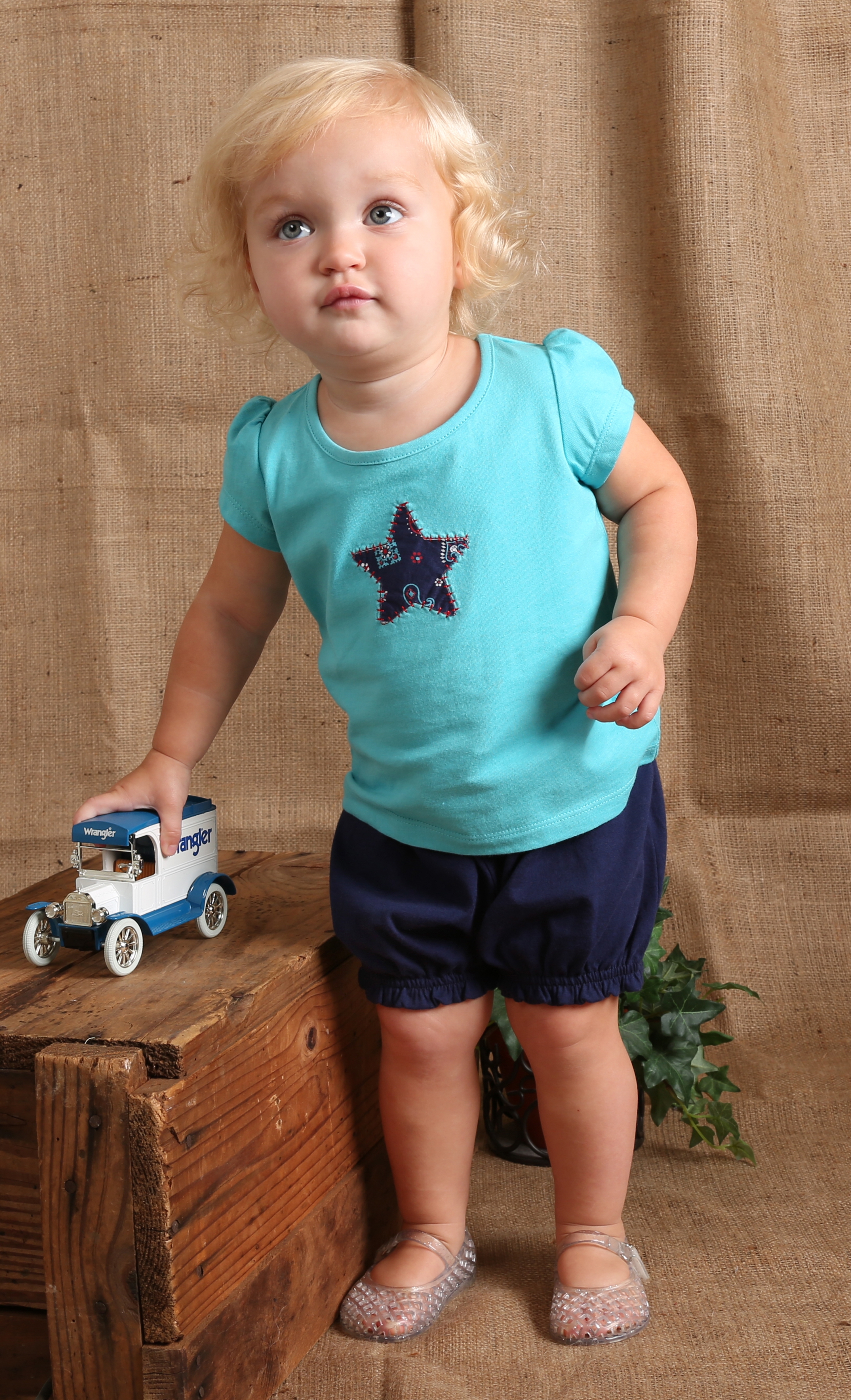 wrangler shorts with elastic waist