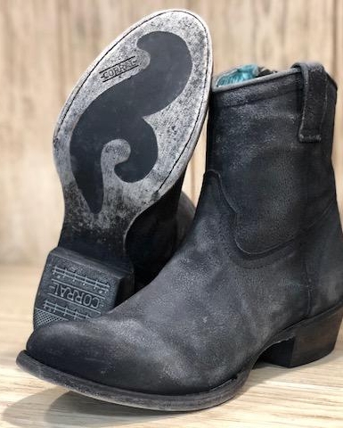 ladies grey boots