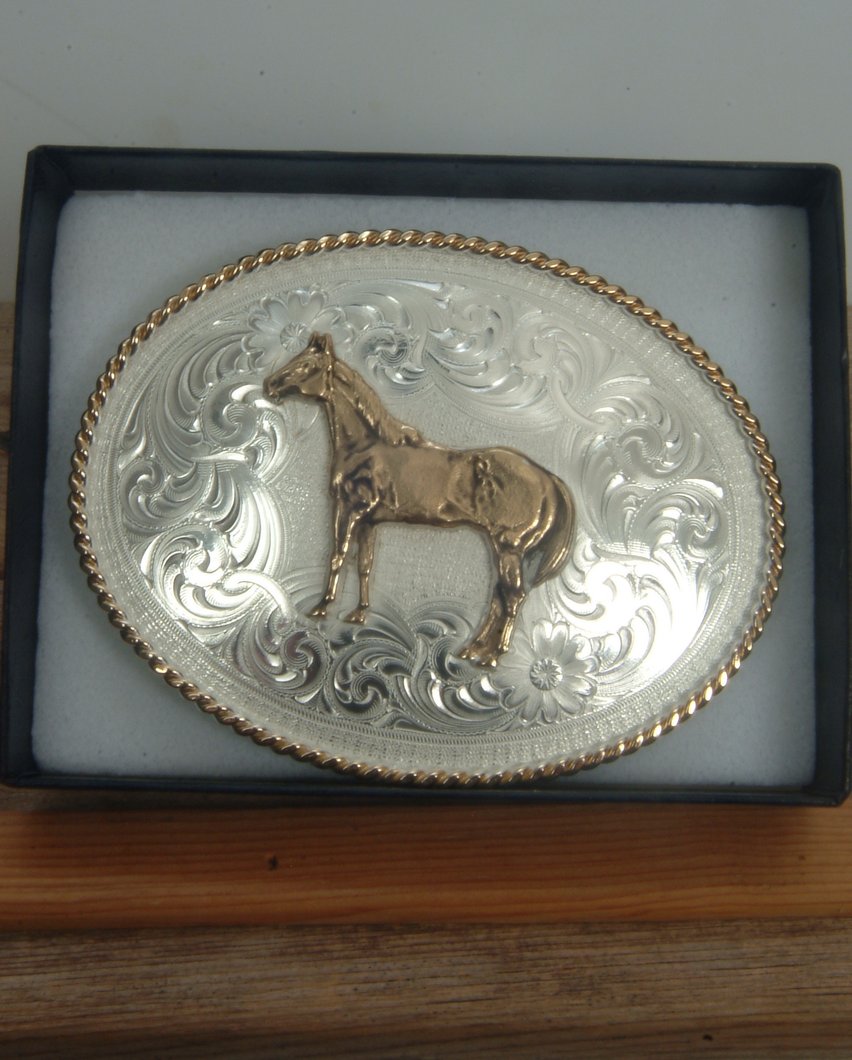 horse buckle